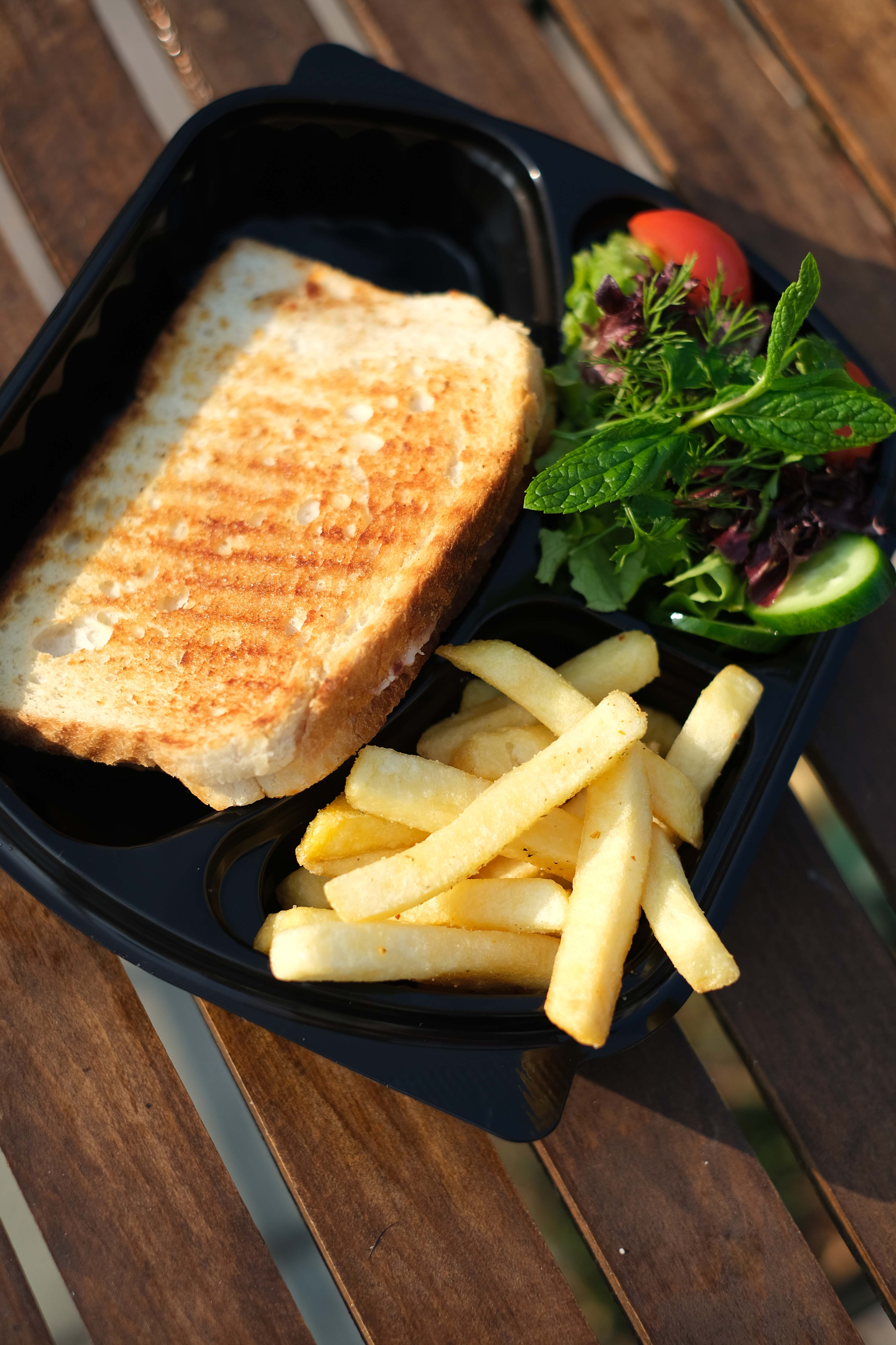 Hull Cafe & Bistro